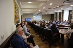 Семинар „Предизвикателства пред развитието на висшето образование в България“ в Икономически университет – Варна 