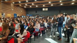 Икономически университет – Варна участва във Форум на висшите училища в Първа езикова гимназия – Варна 