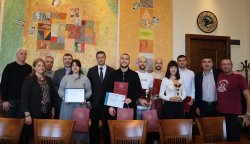 Студенти от Колежа по туризъм получиха грамоти и отличия за изключително представяне на благ... 11