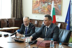 Министърът на образованието и науката Красимир Вълчев участва в заседание на Академичния съвет на Икономически университет – Варна 