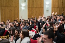 Среща на академичното ръководство на Икономически университет – Варна с отличници и изявени студенти