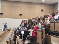 Студенти от Икономически университет – Варна се включиха в пролетното издание на Markstrat Dukenet Challenge във Валенсия