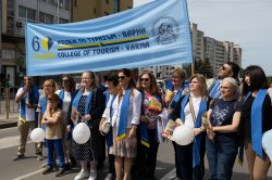 Икономически университет – Варна по традиция се включи в празничното шествие за 24 май