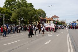 Икономически университет – Варна по традиция се включи в празничното шествие за 24 май