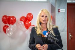 Официално беше открит студентски кът в Икономически университет – Варна, създаден от „Изи Кр... 6