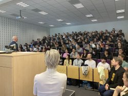 Студенти от Икономически университет – Варна взеха участие в пролетното издание на Markstrat Dukenet Challenge