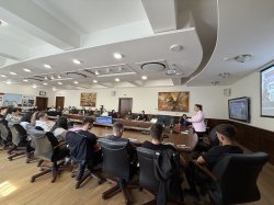 Ученици от XI клас в ПГИТ „Д-р Иван Богоров“ посетиха Икономически университет – Варна 4
