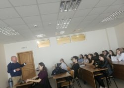 ИУ – Варна домакин на лекция за европейското лидерство от проф. Джон О’Бренън 1